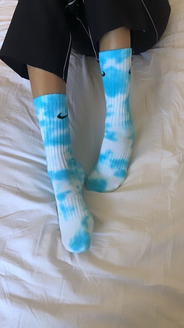 Dream blue - tie dye socks
